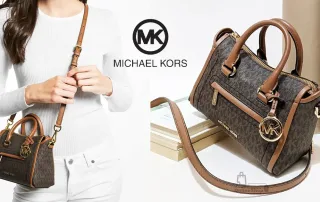 Review Túi Đeo Chéo Nữ Michael Kors Carine Extra-Small Logo Satchel Brown | USA-hang-ngoai-nhap