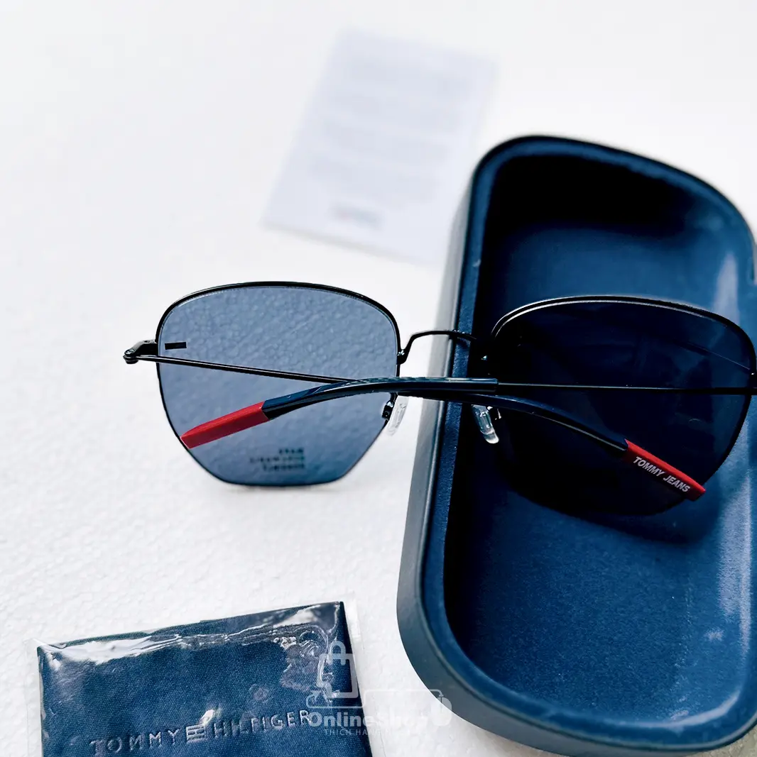 Xu hướng kính mát nam Tommy Hilfiger Men's Matte Blue Geometric Sunglasses - TJ0034FS-hang-ngoai-nhap